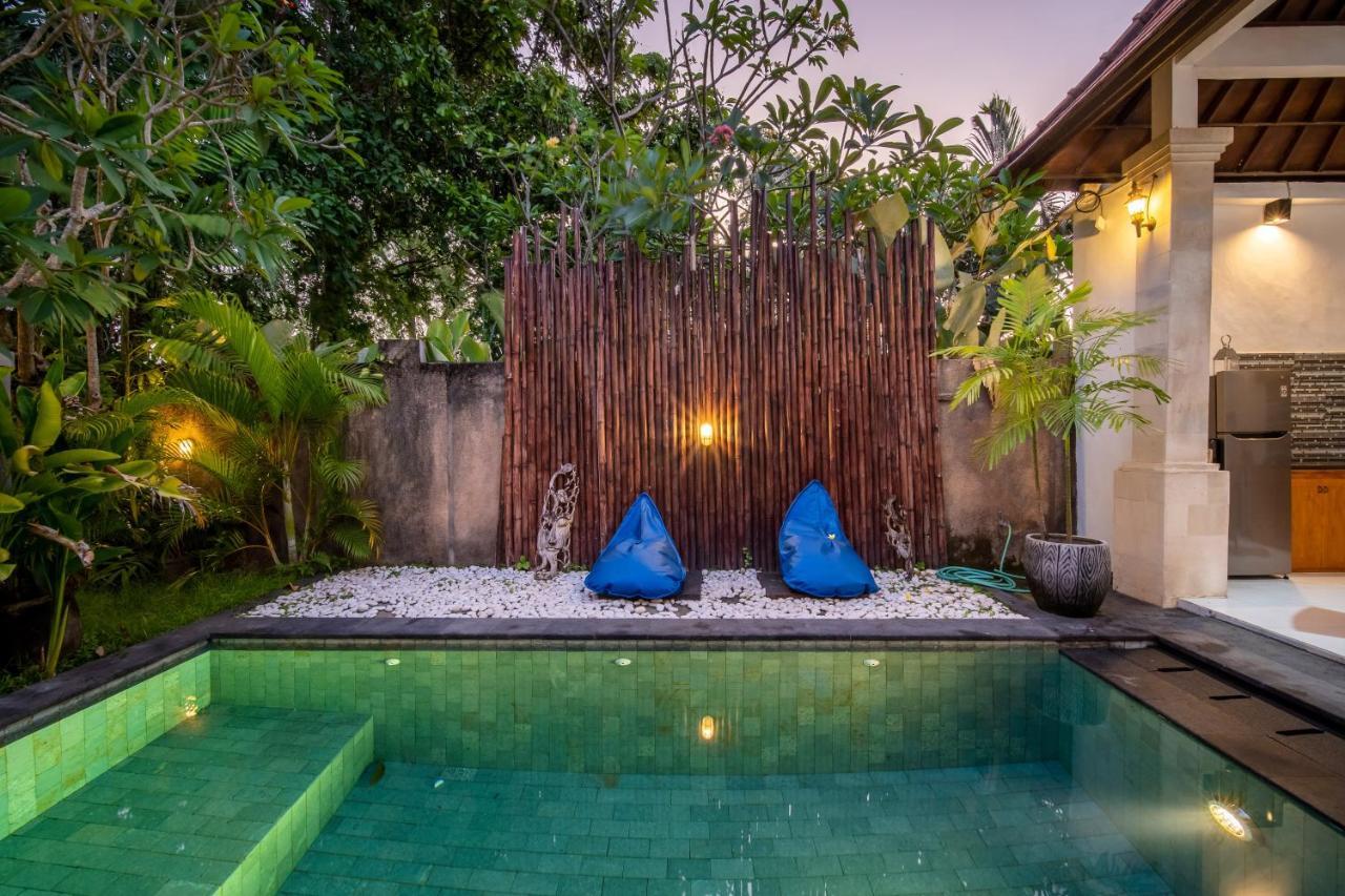 Villa Banua Seminyak Exterior photo